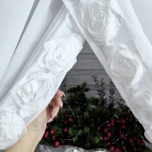 Firana Roses zakładana wykończona rzędem róż | szyta na jednej taśmie | szyfon 400x250