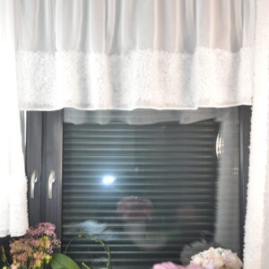 Firana dekoracyjna z szyfonu LUMIERE 3D 200x70 taśma