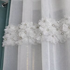 Firana dekoracyjna PŁATKI CRYSTAL 140X250 cm | TAŚMA