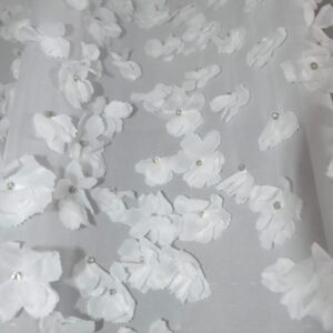 Firana szyfonowa FIORAL 400x250 cm  taśma – kwiaty 3D z cyrkoniami Firany gotowe CYRKONIE