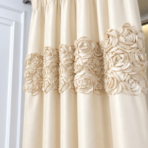 Zasłona ROYAL ROSES z wyszywanymi różami w 3 rzędach 140x270 cm na taśmie KREM Zasłony Gotowe